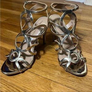 FINAL SUMMER SALE ❤️WORN ONE TIME 4 INCH HEEL ❤️